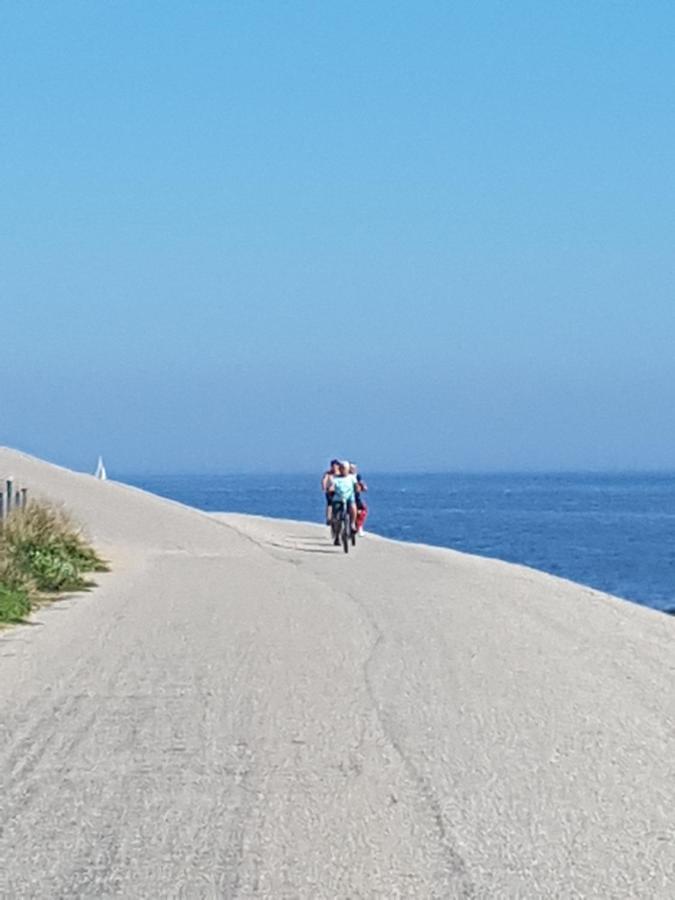 Romantisch Huisje Nabij Het Strand Met Uitzicht Op De Tulpenvelden ユリアーナドルプ エクステリア 写真