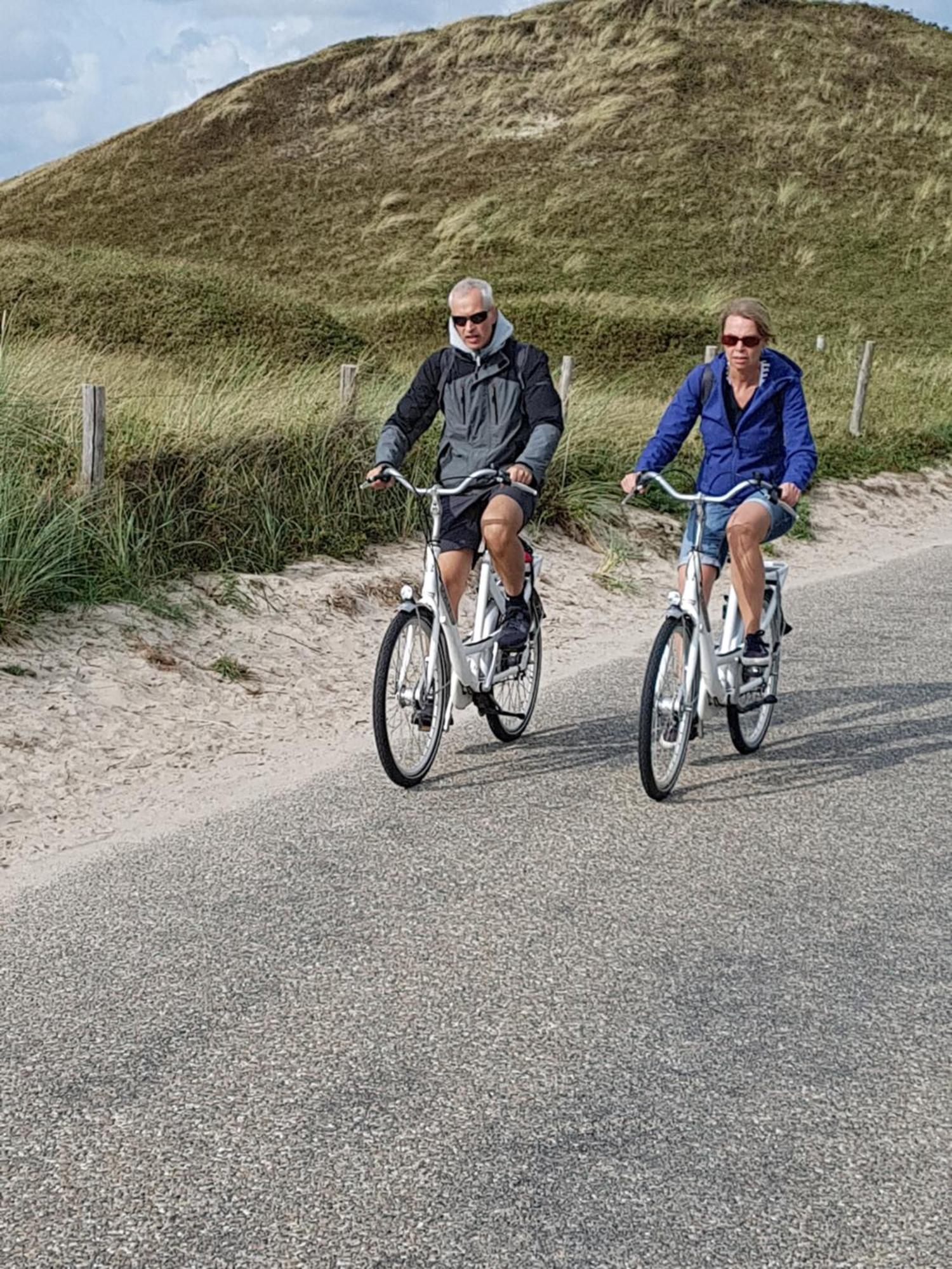 Romantisch Huisje Nabij Het Strand Met Uitzicht Op De Tulpenvelden ユリアーナドルプ エクステリア 写真